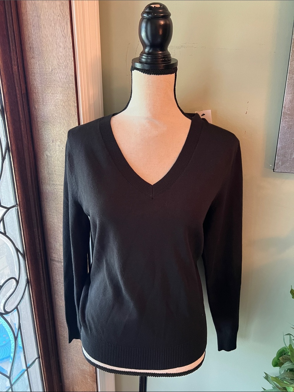 Calvin Klein Women's Black V-Neck Sweater